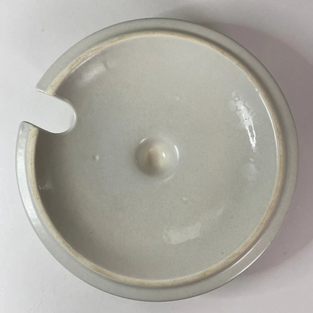 Pfaltzgraff Yorktowne Punch Bowl w/ Ladle Set 7-160 Vintage USA Stoneware Cream